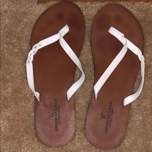 Am. Eagle flip flops